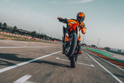 KTM 390 SMC R 2025: Powerful Supermoto That Will Transform Your Riding Experience