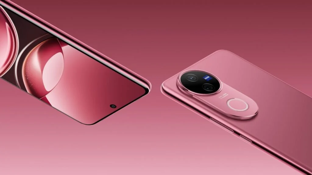 Ultra-slim Quad Curved Display – Combo of Beauty and Comfort